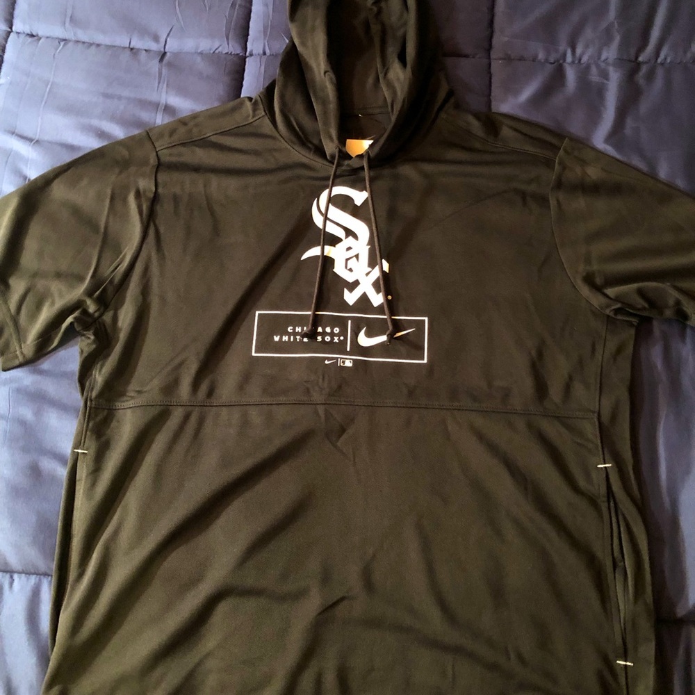Men’s Chicago White Sox Crop Hoodie